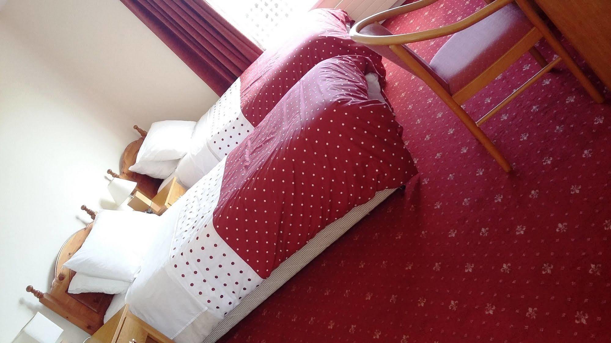 The Strand Hotel บัลลีลิฟฟิน ภายนอก รูปภาพ